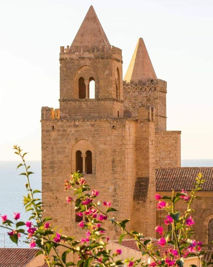 Familyholidays La Finestra Di Fronte Cefalu Exterior photo