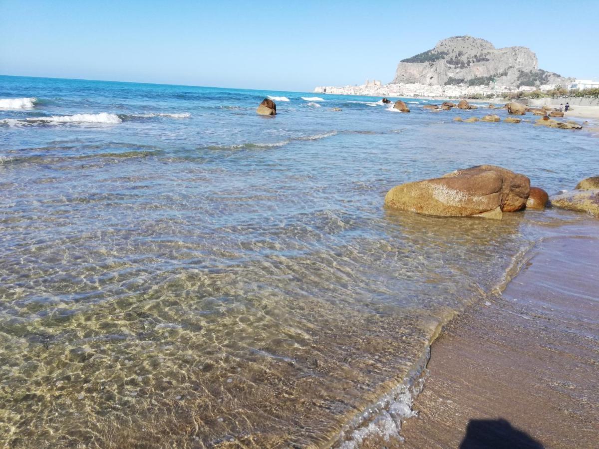 Familyholidays La Finestra Di Fronte Cefalu Exterior photo