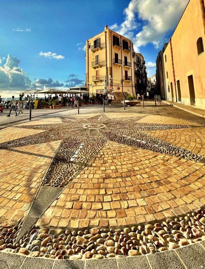 Familyholidays La Finestra Di Fronte Cefalu Exterior photo
