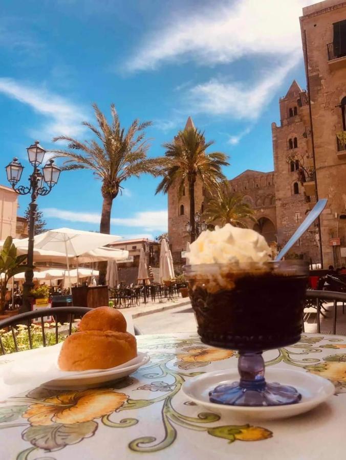 Familyholidays La Finestra Di Fronte Cefalu Exterior photo