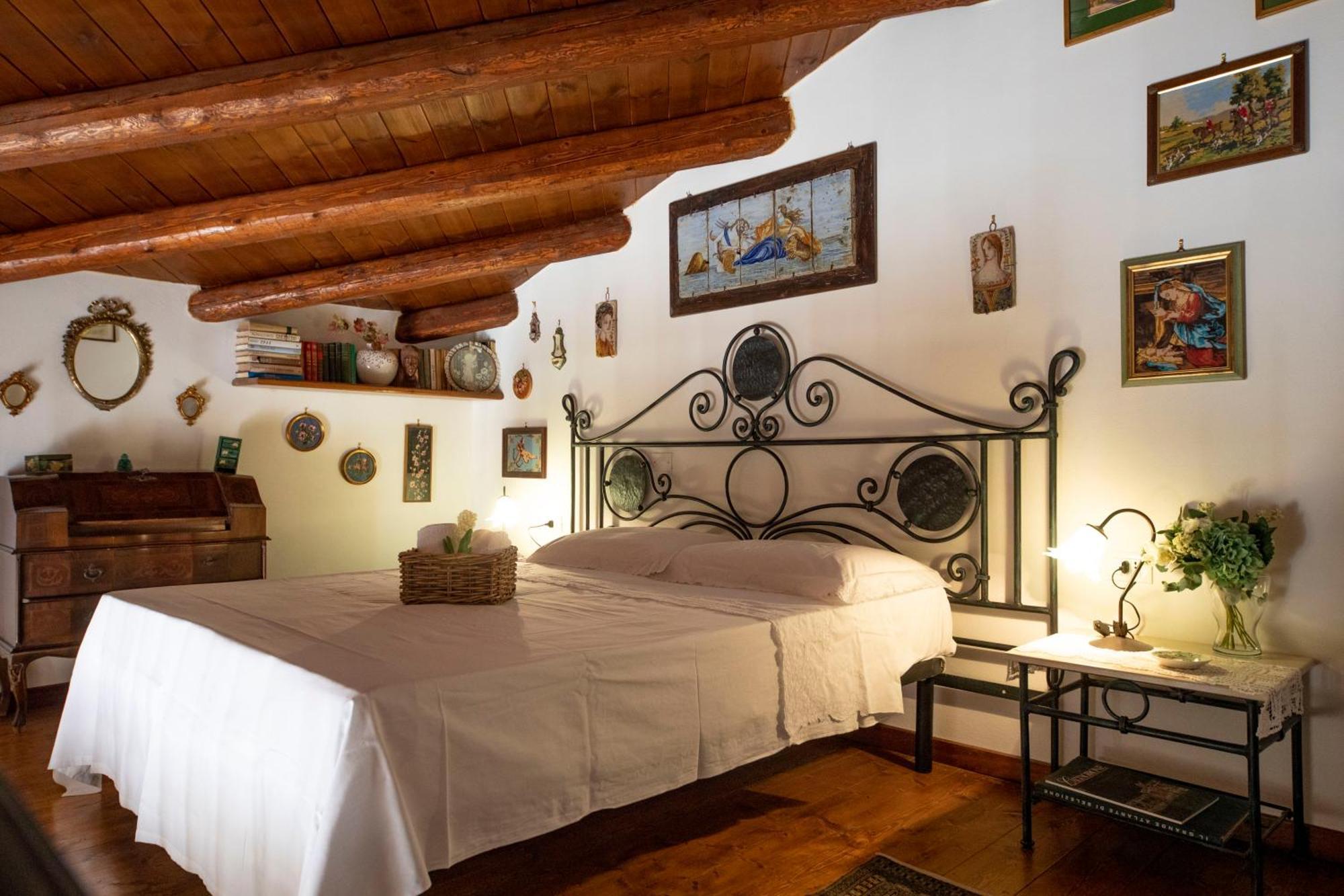 Familyholidays La Finestra Di Fronte Cefalu Exterior photo